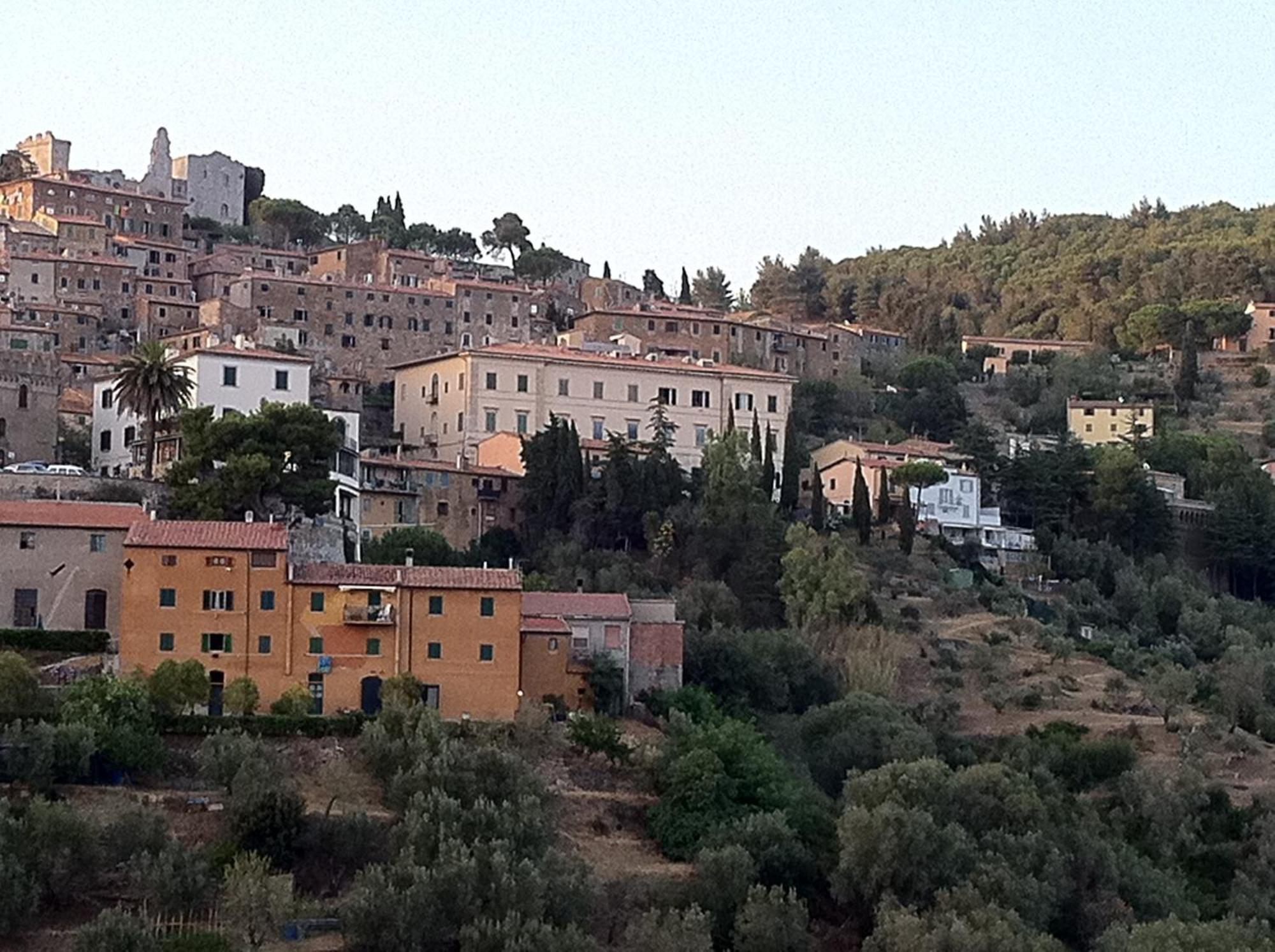 Sestosenso Suites Campiglia Marittima Exterior photo